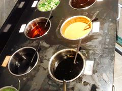 -运气牛自助酱大骨火锅(南京东路店)