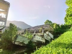 -四川汶川特大地震漩口中学遗址
