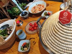 -野山舂·贵州现舂酸汤牛肉(鸿通城店)