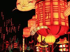 -淄博花灯齐彩城