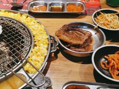 -青瓦炭韩潮烤肉(花园道店)