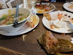 -大中华希尔顿酒店-念自助餐·嗨啤·小龙虾