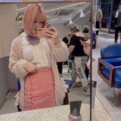 -PE SALON