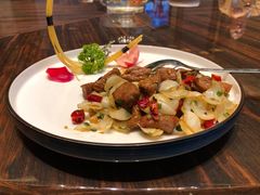 牛肉丁百合-品珍中餐厅·南北融合特色菜(兰州富力万达文华酒店)
