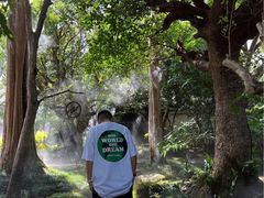 -Chom Cafe and Restaurant