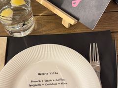 -Mark&Mars Restaurant