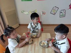 -MuaKids Garden