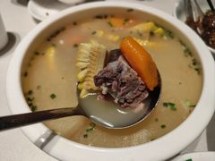 玉米胡萝卜龙骨汤-绿草地·湘菜(芙蓉天街店)
