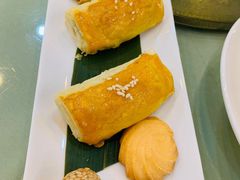 麻仁蜜汁叉烧酥-鹏天阁酒楼·海鲜(红旗店)