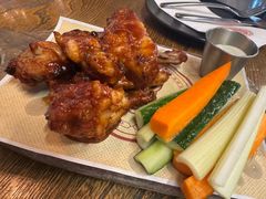 -BOURBON 玻本美式餐厅酒吧(虹桥新天地店)