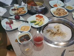 -金滏山烤肉·海鲜·火锅自助餐厅(襄阳万达店)