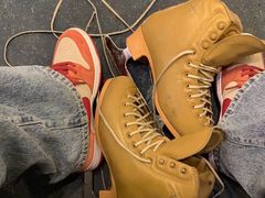 -冰纷万象滑冰场(赣州华润万象城店)