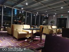-上海威斯汀大饭店-地下停车场