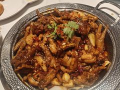 -何师傅美蛙鱼头(汉街店)