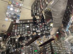 -钟书阁(群光广场店)