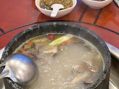 -鲁朗纳麦石锅鸡庄园