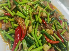 辣炒牛舌-土砂锅生态山庄·非遗砂锅雅鱼