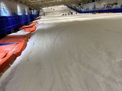 -乔波室内滑雪场