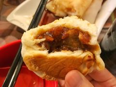 酥皮焗叉烧包-添好运点心专门店(深水埗店)