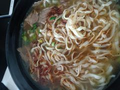 -花溪巷牛肉粉(泉城路店)