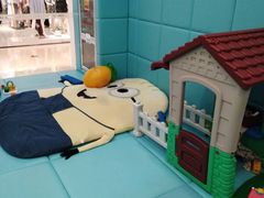 -小小王国亲子游泳俱乐部(锦辉中心)