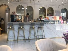 -Fridi Patisserie Cafe