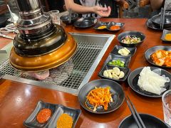 -肉甲韩国木炭烤肉(新壹街1店)