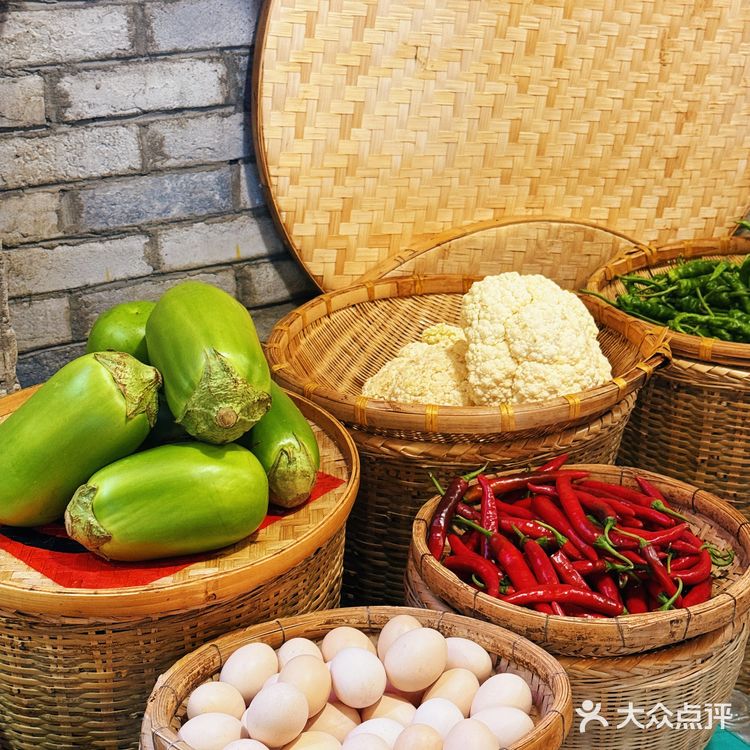 人均60+的深夜湘味食堂，辣得过瘾！
