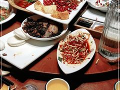 -老滇山寨•云南特色菜•地方菜•民族风情歌舞表演(金碧店)