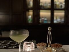 -LONG BAR 廊吧(外滩华尔道夫酒店)