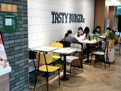 用餐区-麦当劳(西站店)