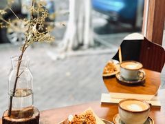 -C.Y Cafe