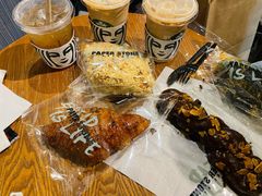 墨鱼汁芥末籽海苔松松面包-PAPER STONE BAKERY(天环店)