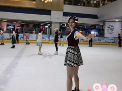 -正佳冰河湾真冰滑冰场