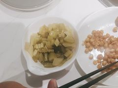 -洪氏嗨捞·广东猪肚鸡·椰子鸡火锅(西咸万象城店)