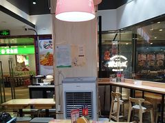 -魔都三兄弟酸辣粉·蘸卤炸串(虹桥万科店)