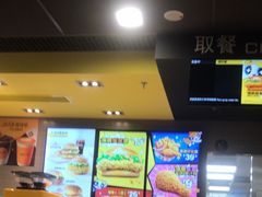 -麦当劳(轻轨曹杨路店)