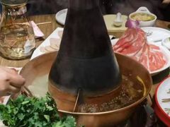 特色豆花鸳鸯锅-思阁炭香火锅(学伟鑫城总店)