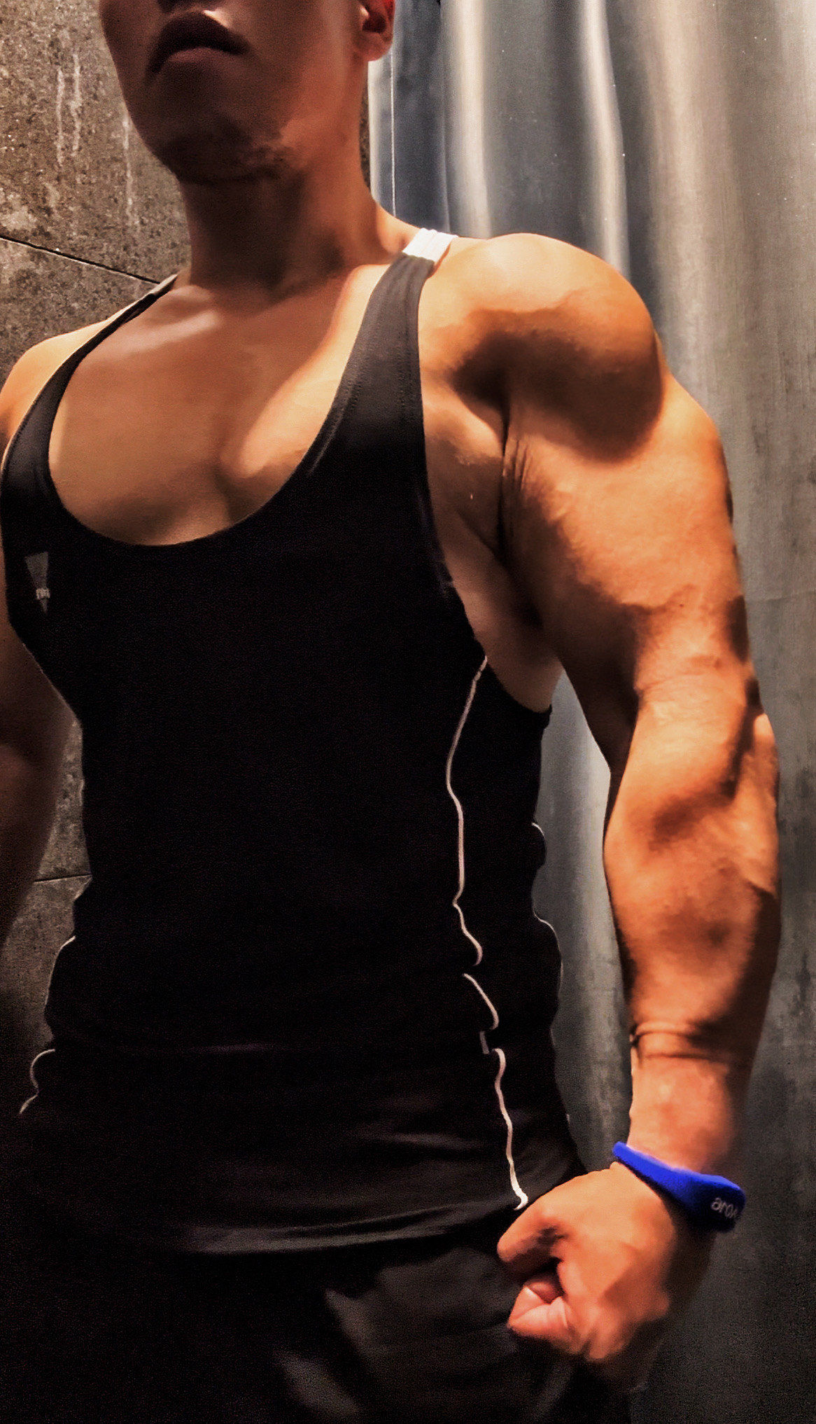 新的一天,新的肌肉线条