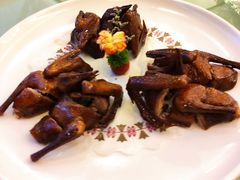 招牌茶皇乳鸽-东豪园林海鲜酒家(南港路辅路店)