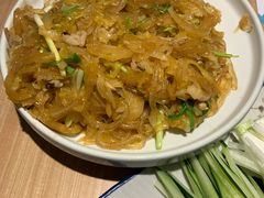 酸菜炒粉丝-老昌春饼(新天地店)