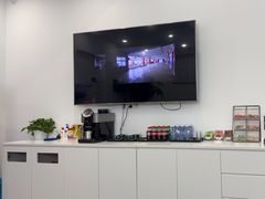 -北亚国超特斯拉授权钣喷中心