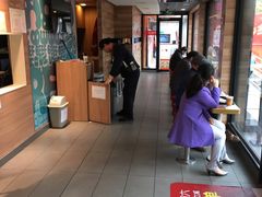 -麦当劳(杨高南路店)