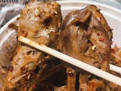 爆辣干锅鸭头-安诚居干锅鸭头(八角店)