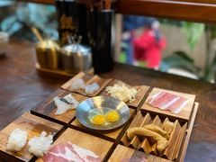 -银米·云南传统过桥米线(双廊黑金冠店)