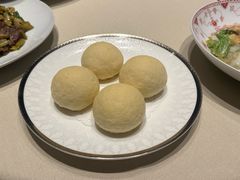 脆皮流沙包-皇朝会.经典传统粤菜(外滩店)