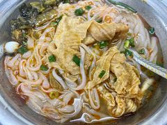 一两腐竹粉-肥佬良扣肉粉面店(梧州总店)