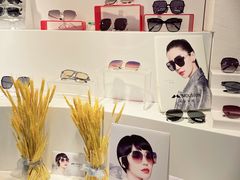 -宏宇眼镜蔡司依视路折扣店(兆佳眼镜城店)