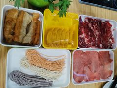 -杨老板·海鲜集市火锅·鲜切牛肉(中防万宝店)