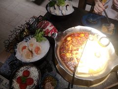 台式麻辣花胶鸡鸳鸯锅-湊湊火锅·茶憩(世博大道店)